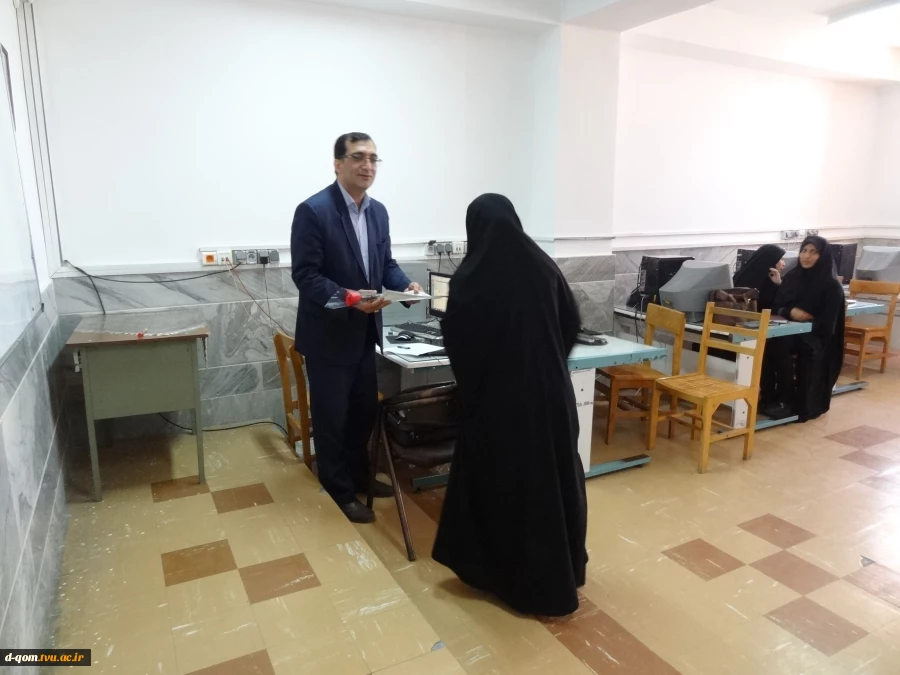 تجلیل از مقام استاد در آموزشکده فنی دختران قم 2